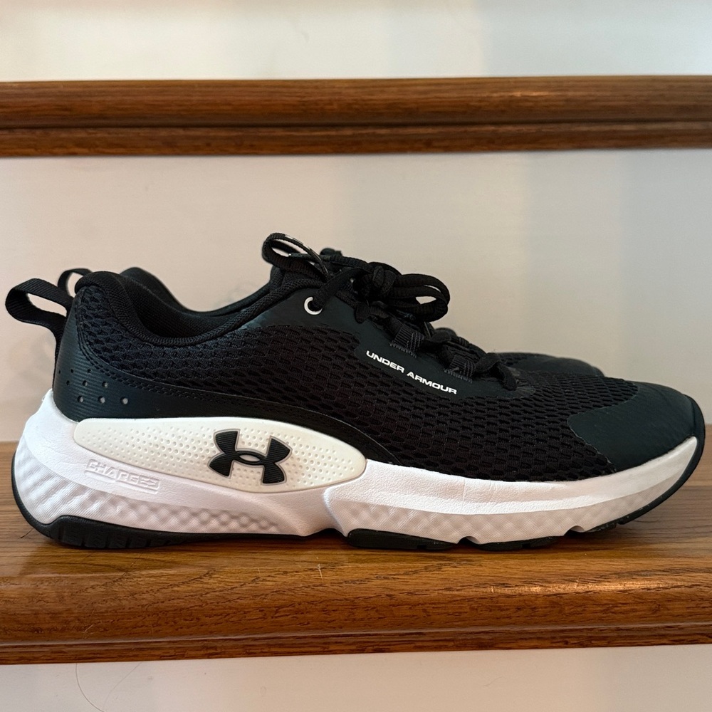 Under Armour Womens Dynamic Select Athletic Shoes